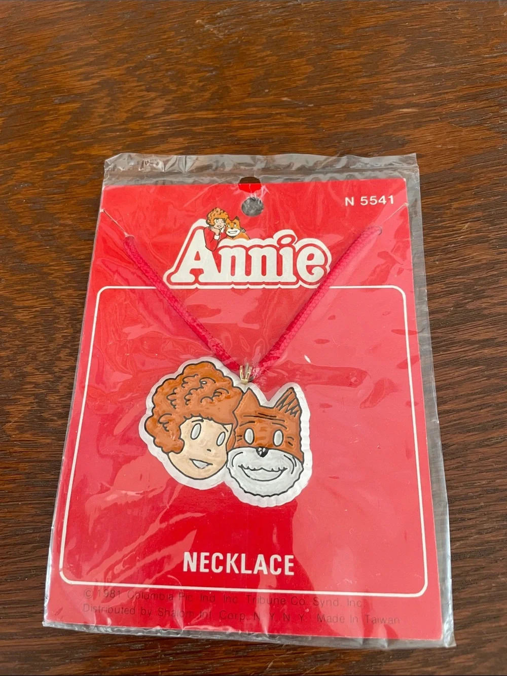Annie & sandy Necklace new 1981